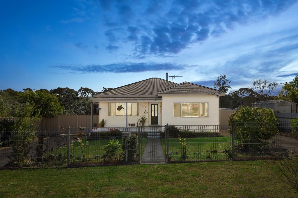 102 Vulture St, Ellalong, NSW 2325