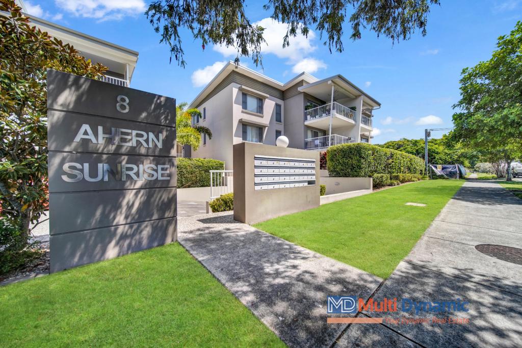 2/8-10 Ahern St, Labrador, QLD 4215