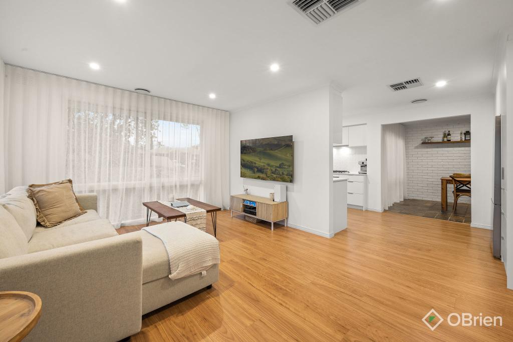 26 Lamont Cres, Cranbourne, VIC 3977