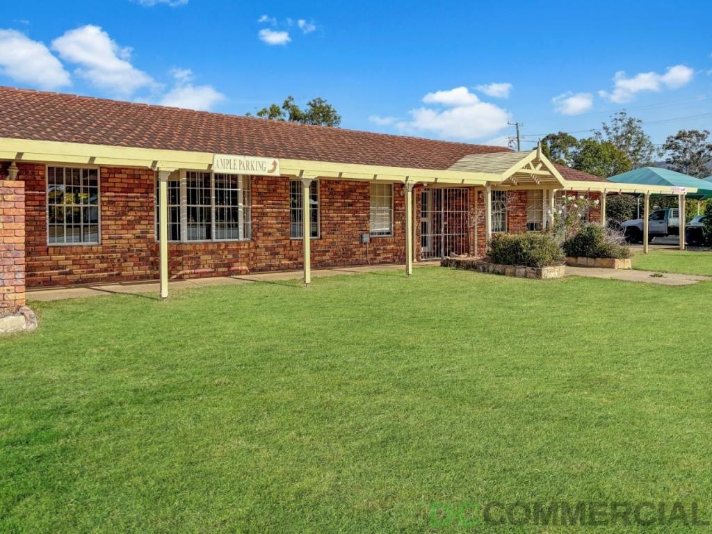 2 Stewart St, Withcott, QLD 4352