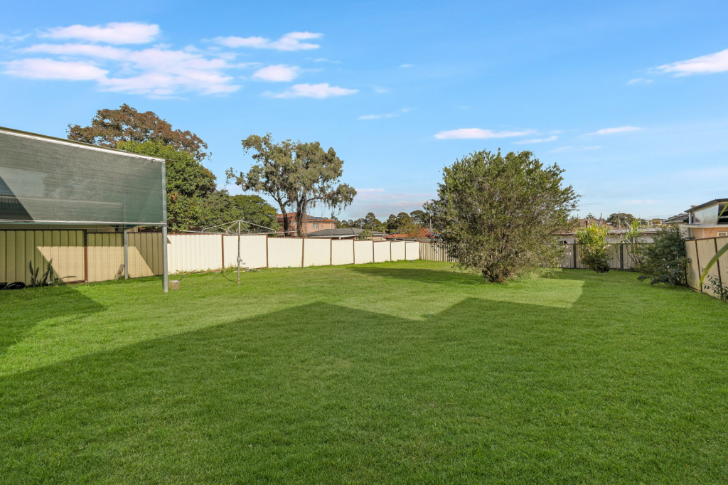 24 SAURINE ST, BANKSTOWN, NSW 2200