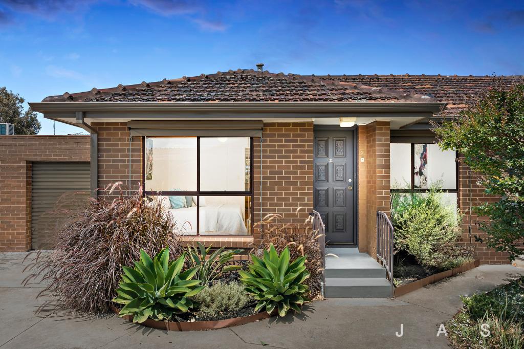 2/98 SALTLEY ST, SOUTH KINGSVILLE, VIC 3015