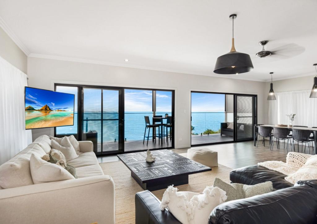 5 Ocean Pde, Cooee Bay, QLD 4703