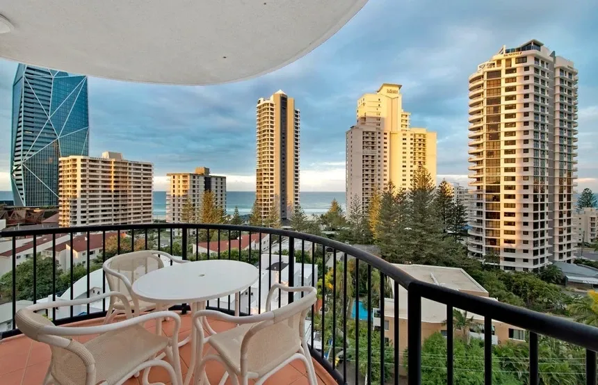 615/9 Beach Pde, Surfers Paradise, QLD 4217