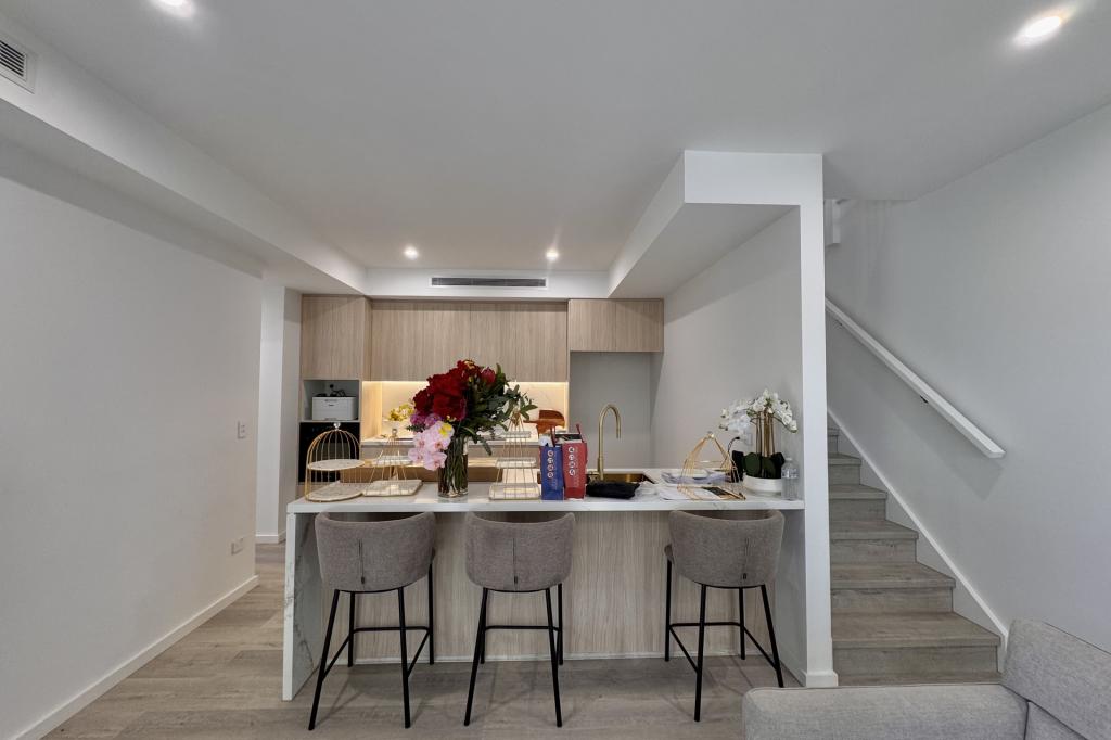 Contact agent for address, CASTLE HILL, NSW 2154