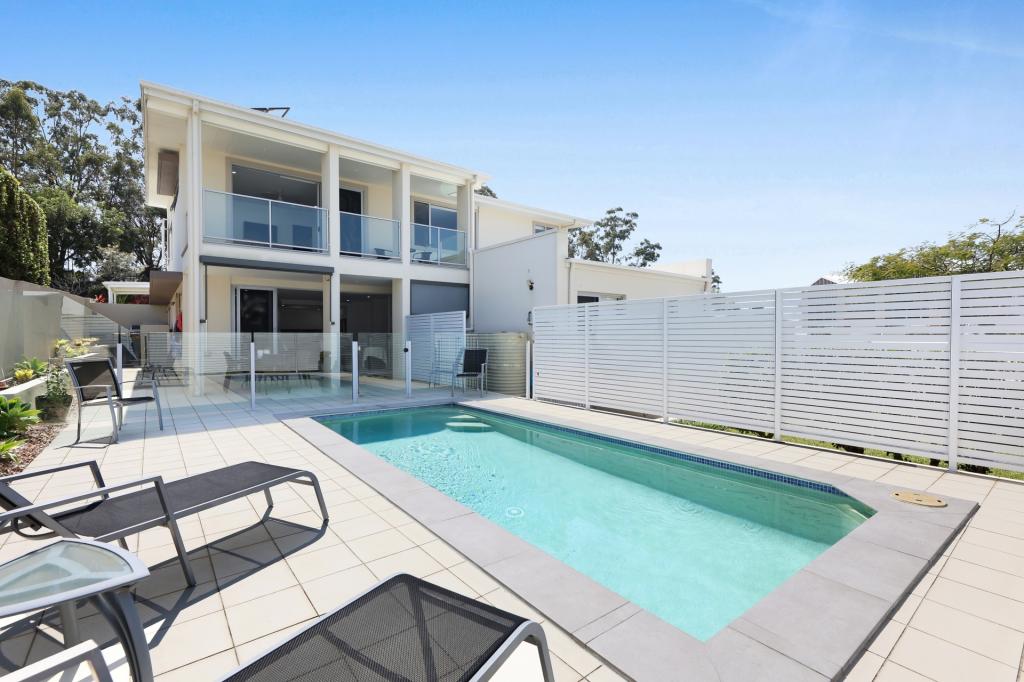 8012a Vista Dr, Benowa, QLD 4217