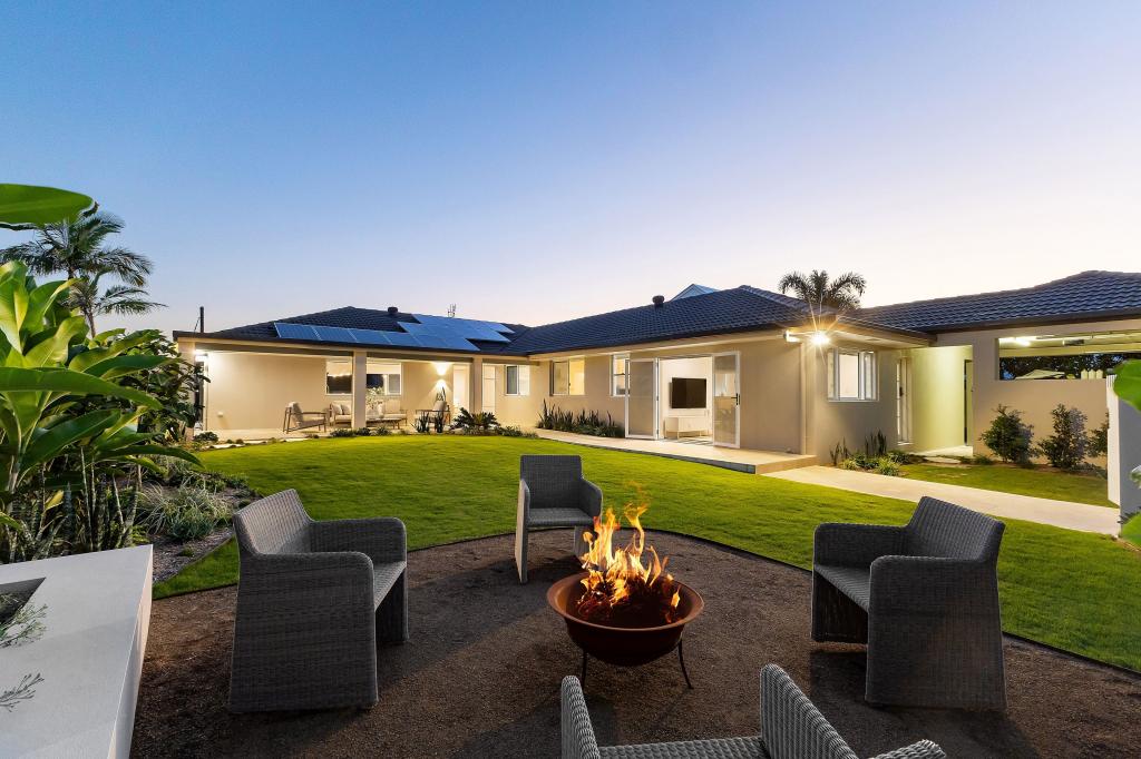 6 Bombala St, Broadbeach Waters, QLD 4218