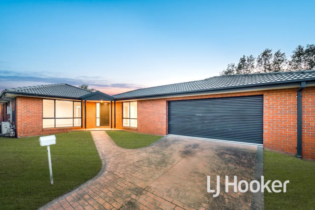 8 TAUNTON CT, NARRE WARREN SOUTH, VIC 3805