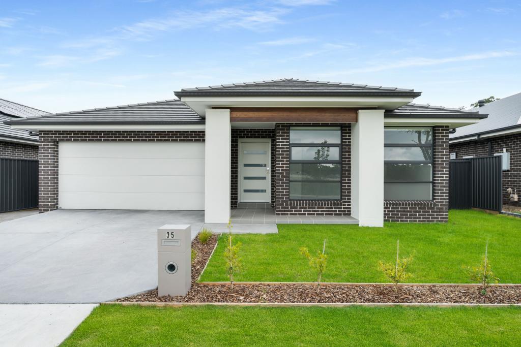 35 Alma Den Way, Tahmoor, NSW 2573