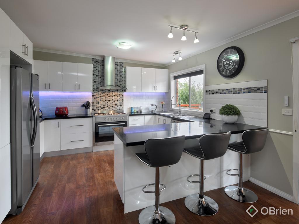 35 Smallburn Ave, Newborough, VIC 3825