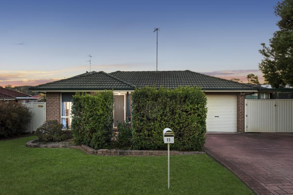 11 Glenfield Dr, Currans Hill, NSW 2567
