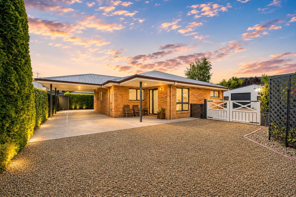 12 Porcellatos Lane, Bright, VIC 3741