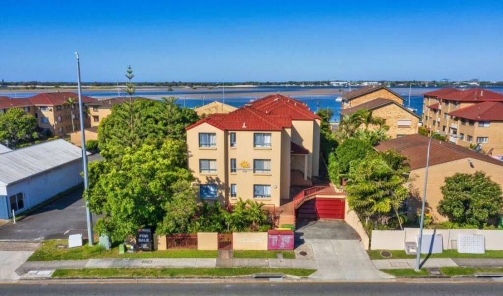 7/89 Frank St, Labrador, QLD 4215