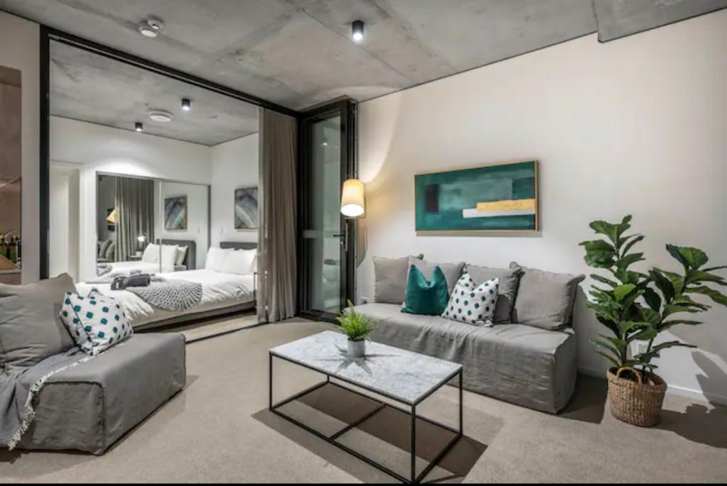 14/17 THE CAUSEWAY, KINGSTON, ACT 2604