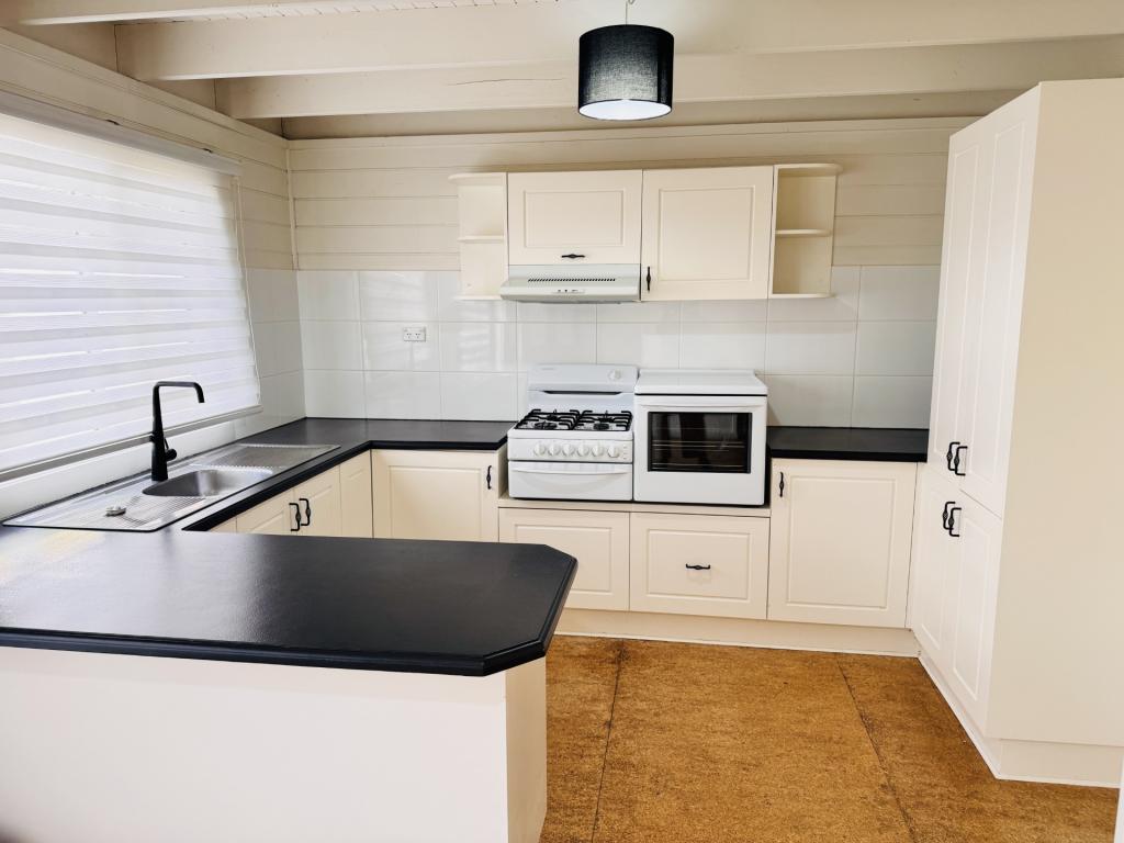 16 Collier St, Woodend, VIC 3442