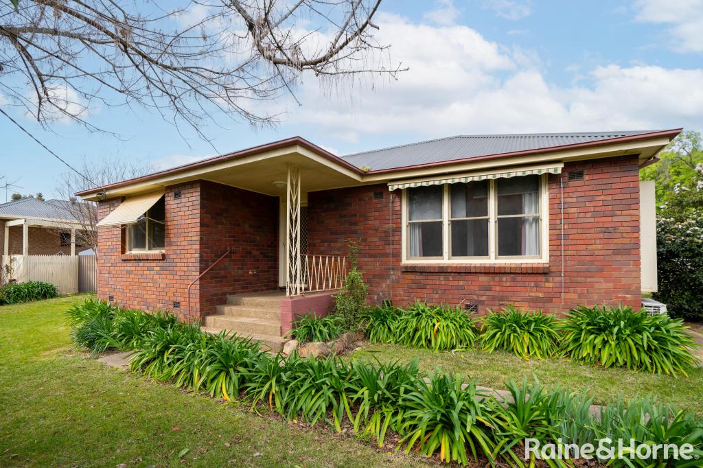 123 Bourke St, Mount Austin, NSW 2650