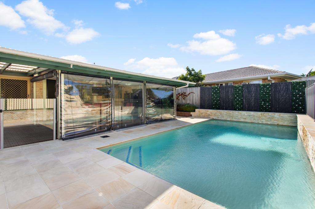 4 Banksia Ct, Rothwell, QLD 4022