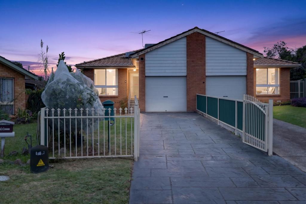 16 Day Pl, Minto, NSW 2566