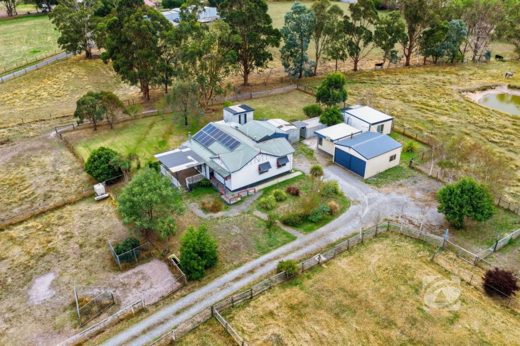 16 Forrest Dr, Nyora, VIC 3987
