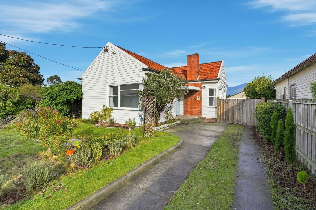18 Elmsleigh Rd, Derwent Park, TAS 7009
