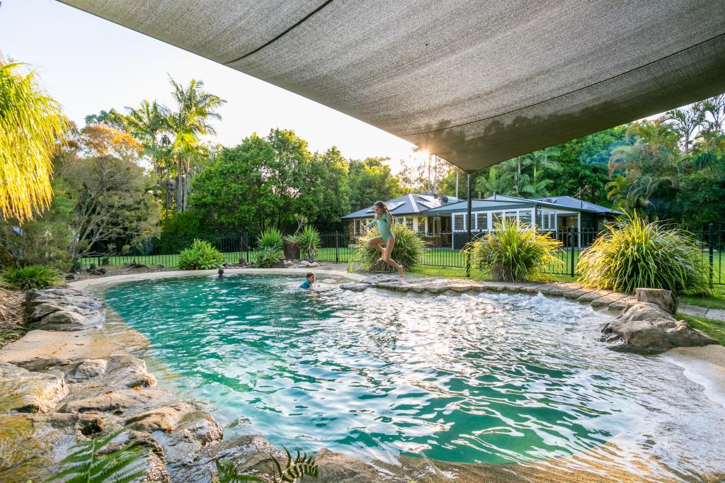 35 Lawnville Rd, Cooroy, QLD 4563