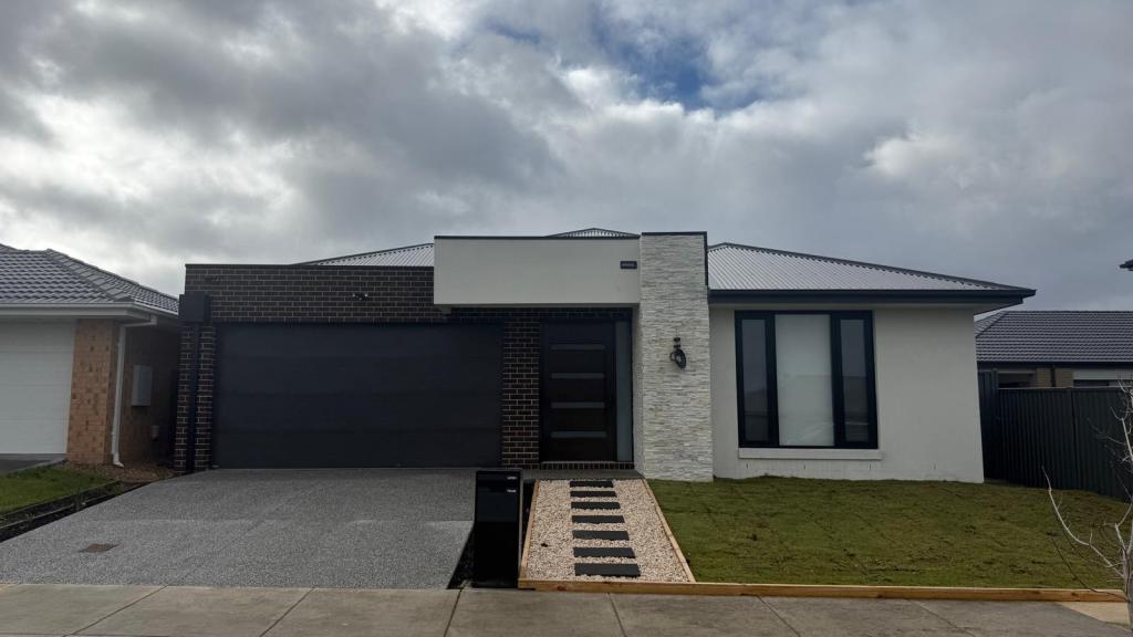 4 Eyckens Rd, Lucas, VIC 3350