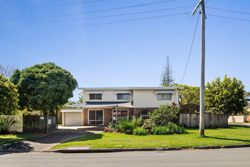 4 Broadsea Ave, Maroochydore, QLD 4558