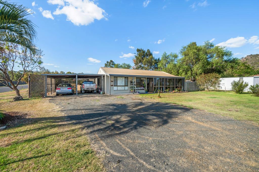 42 GOWRIE ST, KINGSTHORPE, QLD 4400