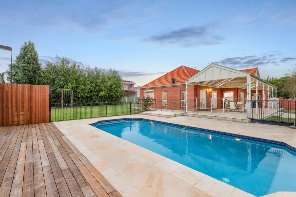 24 The Grove, Hillside, VIC 3037