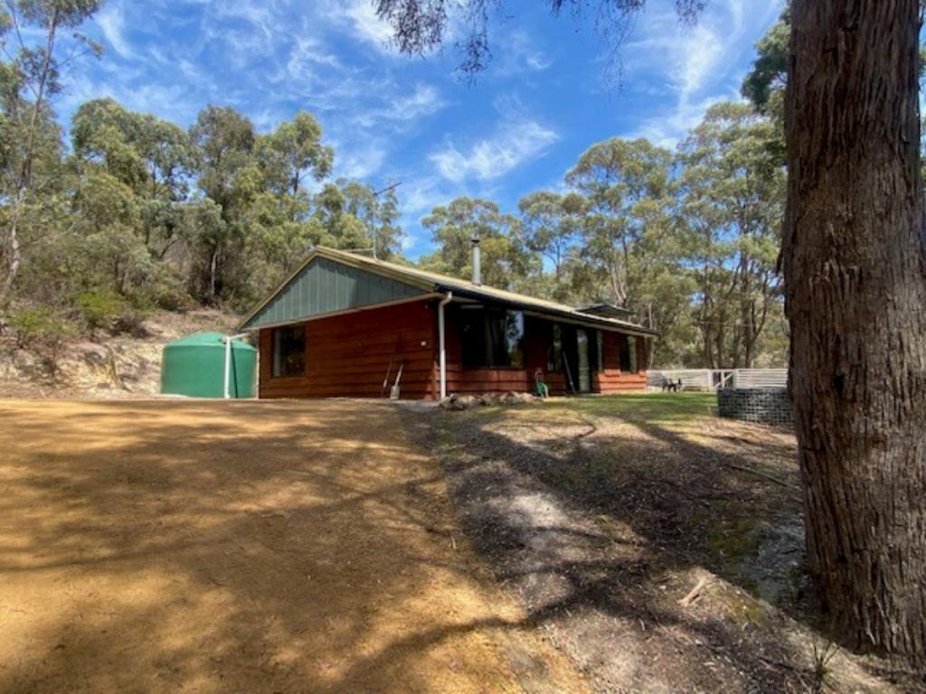 174 Manuka Rd, Oyster Cove, TAS 7150