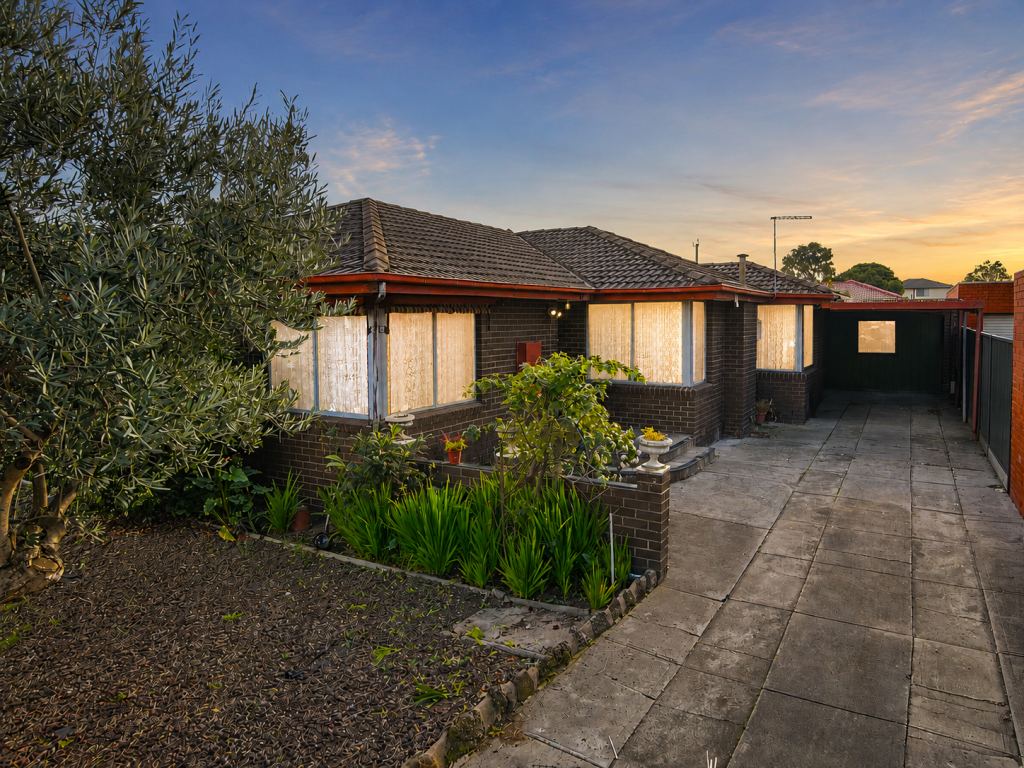 305 Cheltenham Rd, Keysborough, VIC 3173