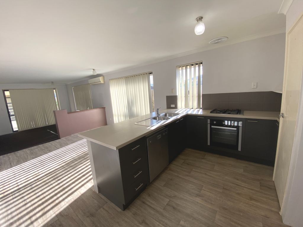 16 Heyford Pde, Bertram, WA 6167