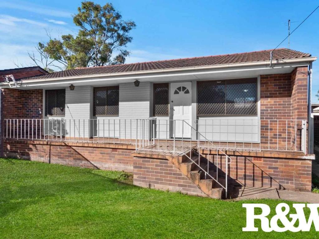 45 Keesing Cres, Blackett, NSW 2770