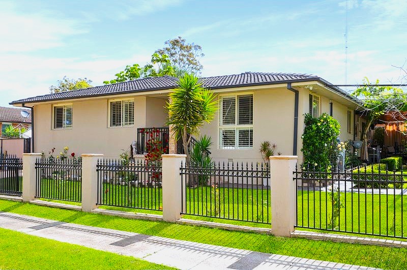 11 Shortland Ave, Lurnea, NSW 2170