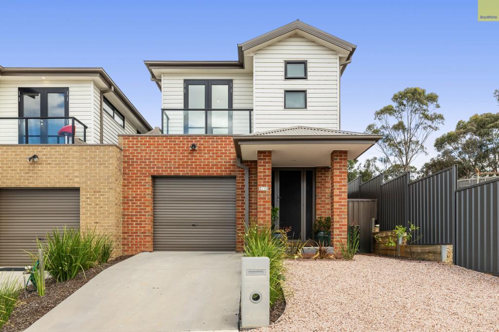 2/13 Fredrick St, Darley, VIC 3340