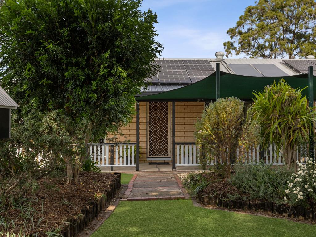 14 Laurel St, Redbank Plains, QLD 4301