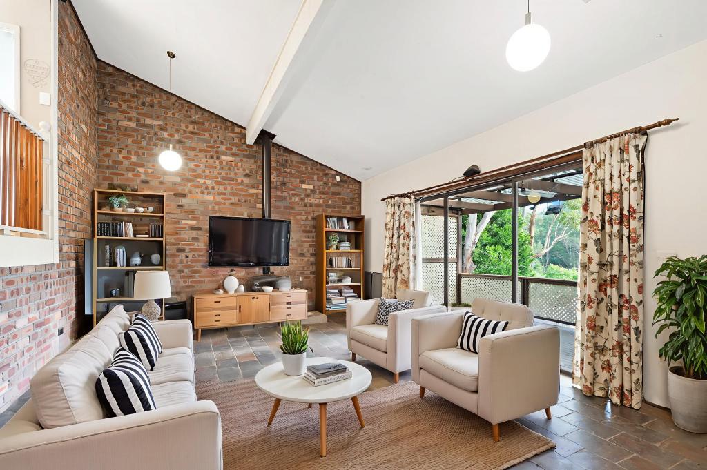18 Woodcrest Pl, Cherrybrook, NSW 2126