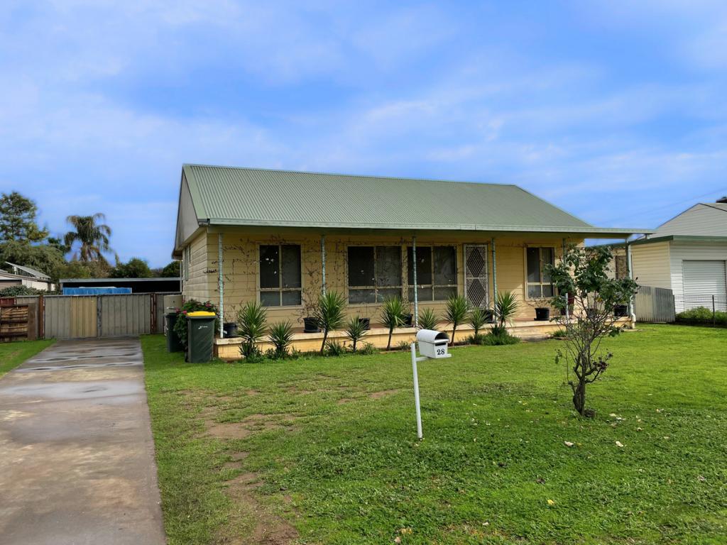 28 Watt St, Cowra, NSW 2794