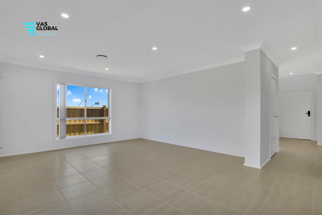 17 Massey St, Oran Park, NSW 2570