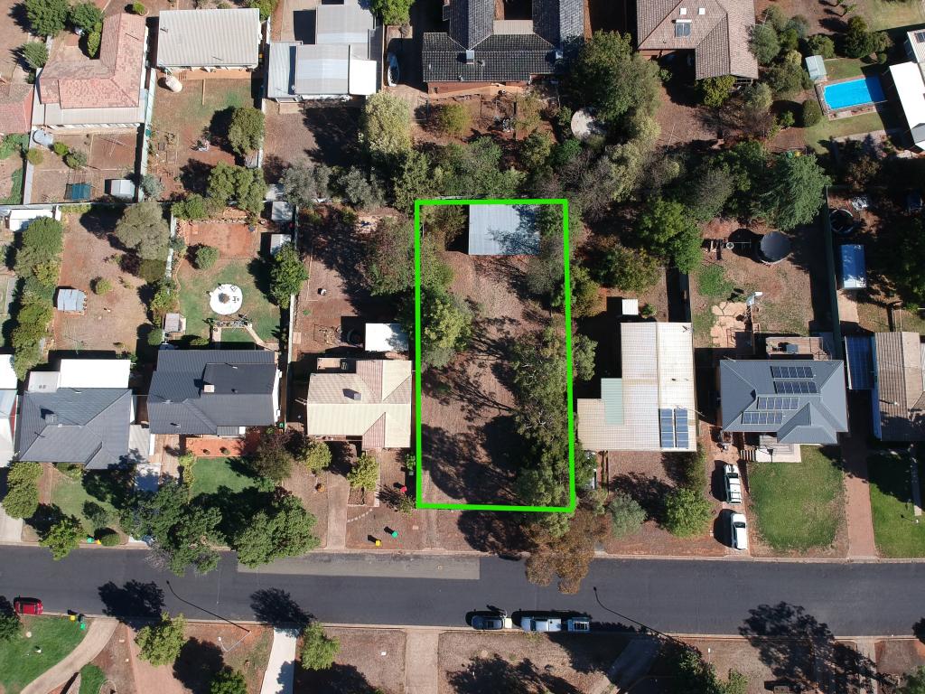 11 Evans Pde, Parkes, NSW 2870