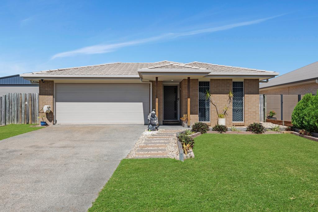 20 Lakeside Cres, Ningi, QLD 4511