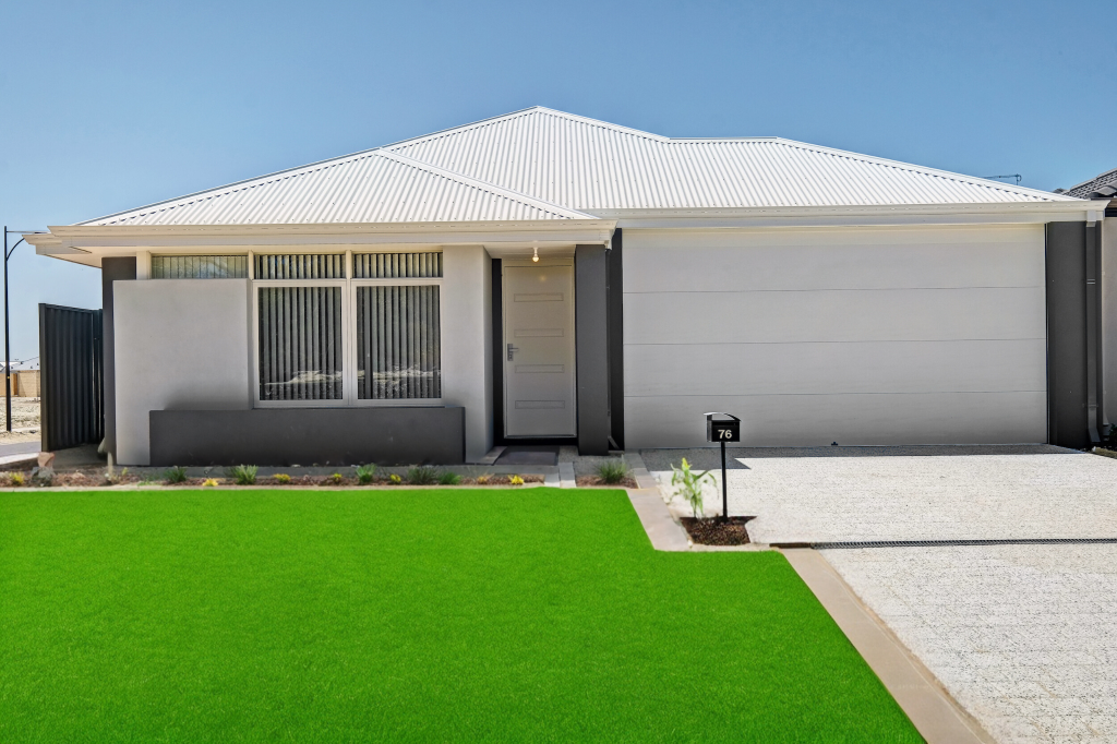 76 Aquamarine Pde, Treeby, WA 6164