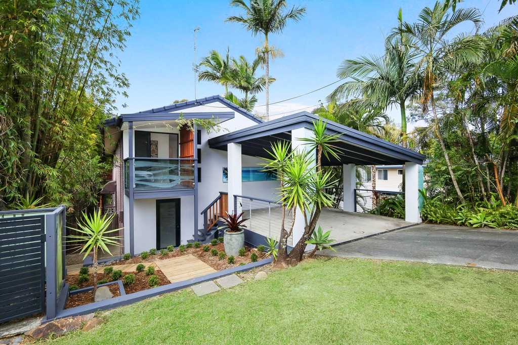 12 Robyn St, Southport, QLD 4215