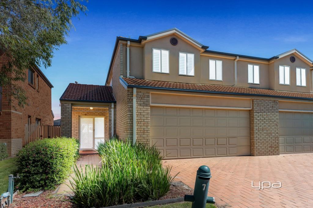 7 Amberlea Cct, Taylors Hill, VIC 3037