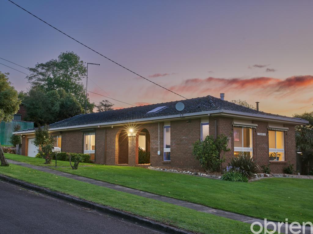 2 Edward St, Drouin, VIC 3818