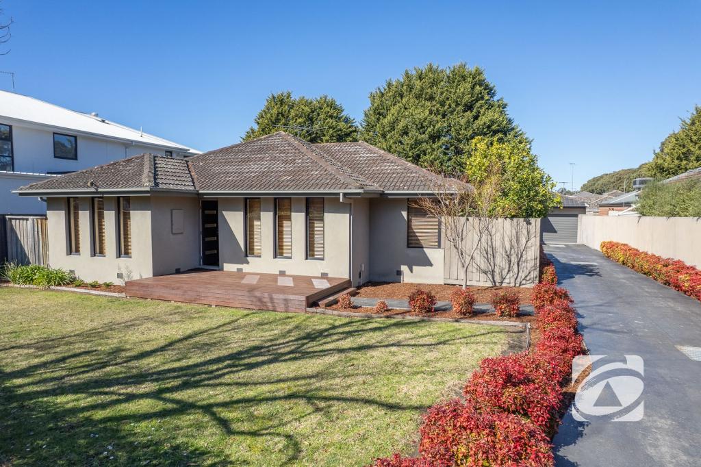 4 Manuka Rd, Berwick, VIC 3806