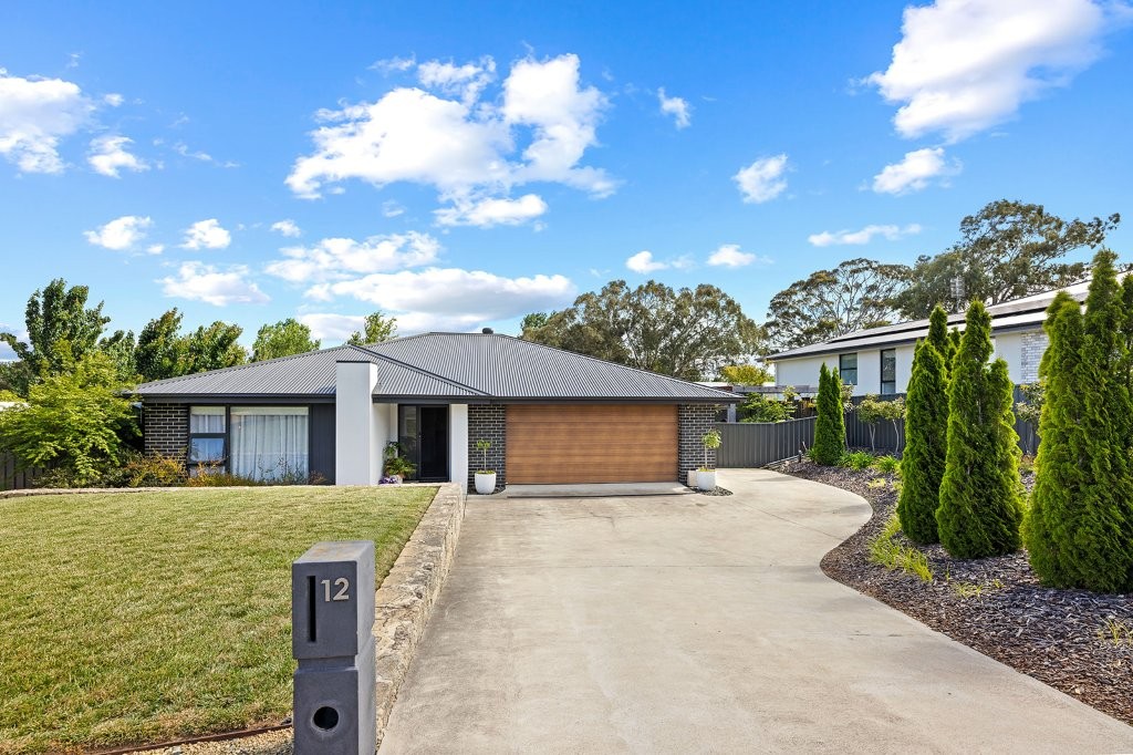12 Blacket Pl, Yass, NSW 2582
