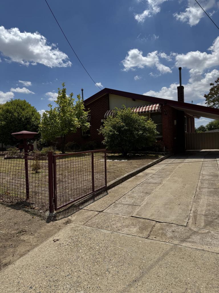 5 Hudson St, Tumut, NSW 2720