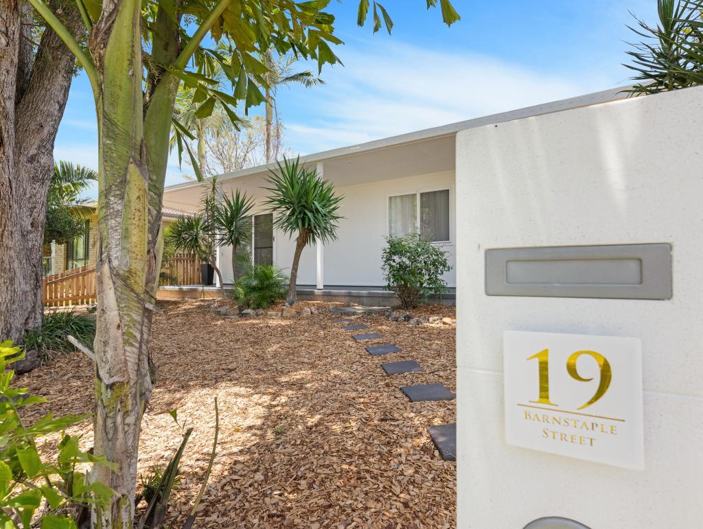 19 Barnstaple St, Torquay, QLD 4655