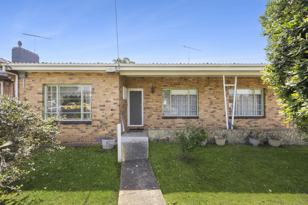 8 June Ave, Hamlyn Heights, VIC 3215